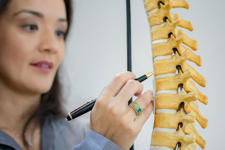 Entendendo a Coluna Vertebral | Dra. Juliana Medeiros Ino | Neurocirurgia